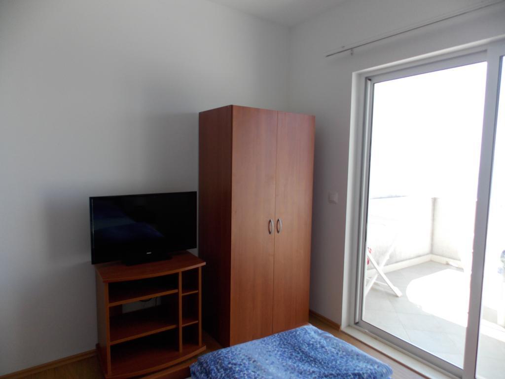 Apartments Klara Молунат Стая снимка