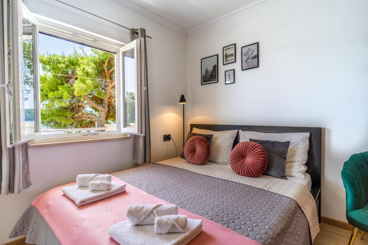 Apartments Klara Молунат Екстериор снимка