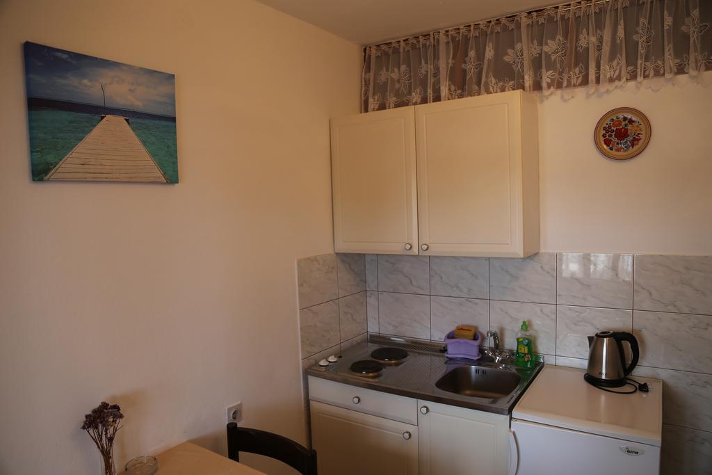 Apartments Klara Молунат Екстериор снимка